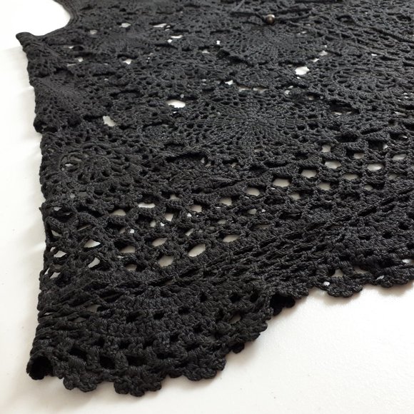 Black Crochet Cover-up Vest - Picture 7 of 16
